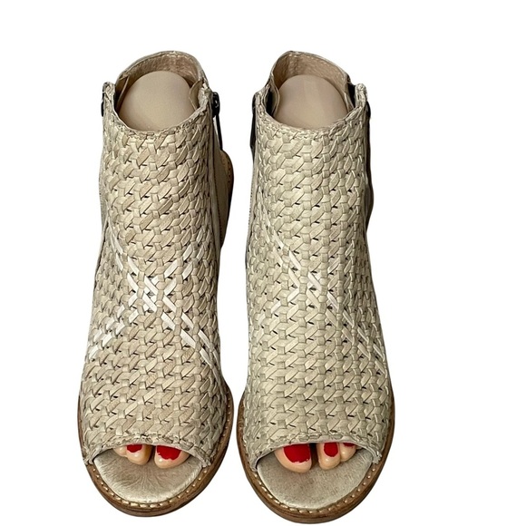 Sam Edelman Cooper Woven Leather Peep Toe Sandals Size 6.5 Block Heel - Picture 2 of 11